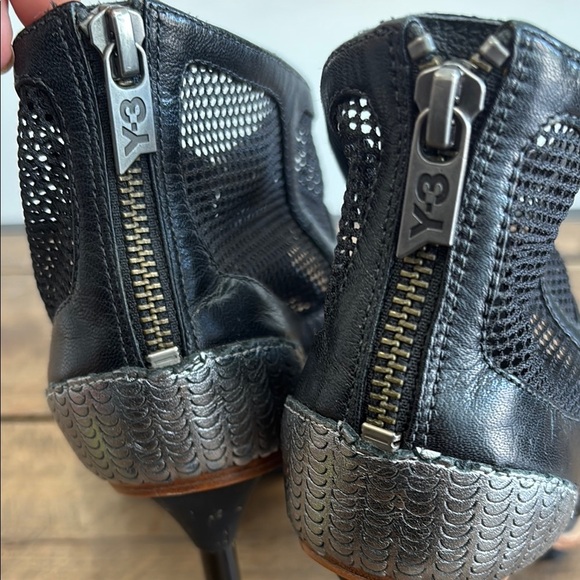 Adidas Black Heels with Chunky Block Heel - Picture 9 of 9